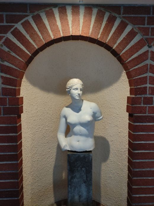 Badelandschaft Predigtstuhl Resort - antike Statuen I