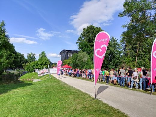 Sommerfestival Rosenheim 2023- Einlass der rosenheimer Publikum