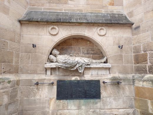 Denkmal an Stadtkirche St. Dionys-Esslingen am Neckar 2024